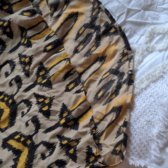 Patterned Top - Picture 5 of 6